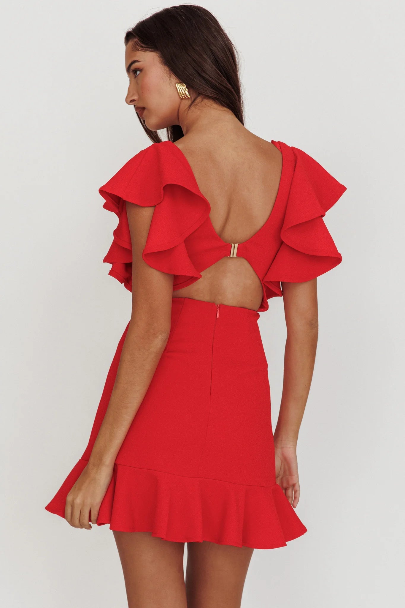 Cupid's Bow V-Neckline Ruffle Shoulder Bodycon Homecoming Dress