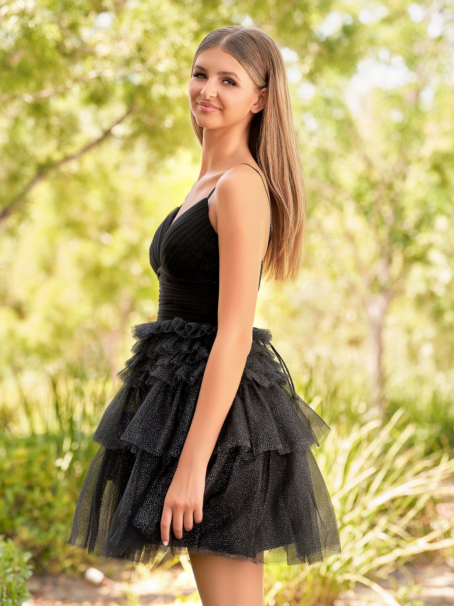 Layla | A-Line Deep V Neck Tiered Short Homecoming Dress